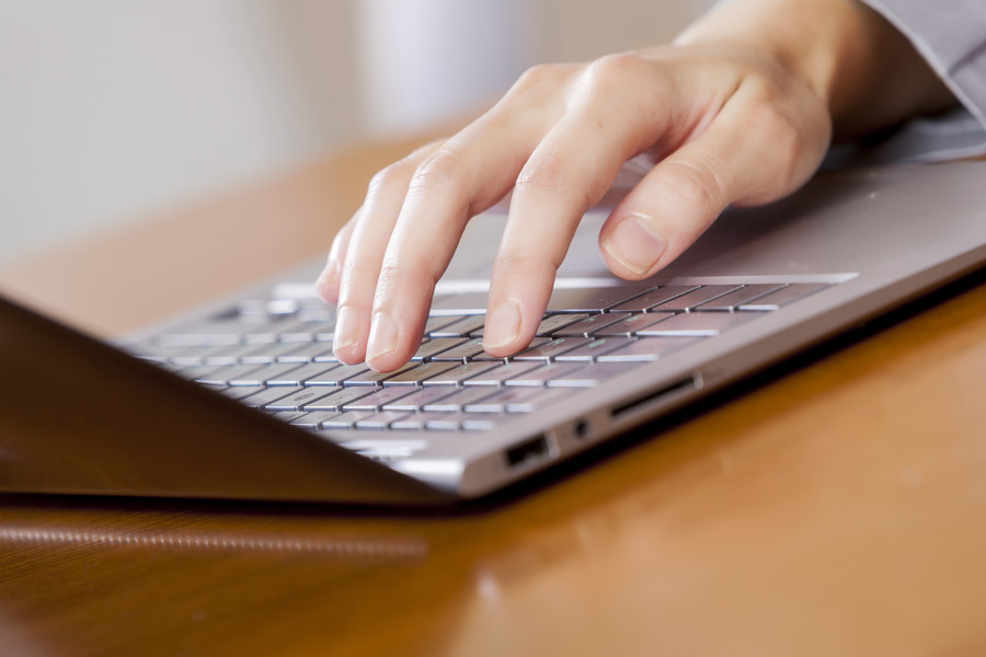 上海刑事案件律師解析經濟犯罪核心特征與識別方法