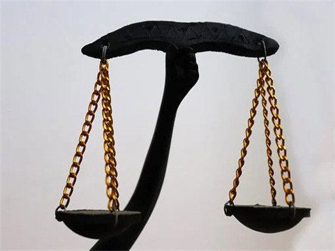 經濟犯罪案件報案需要的材料 奉賢刑事案件的律師